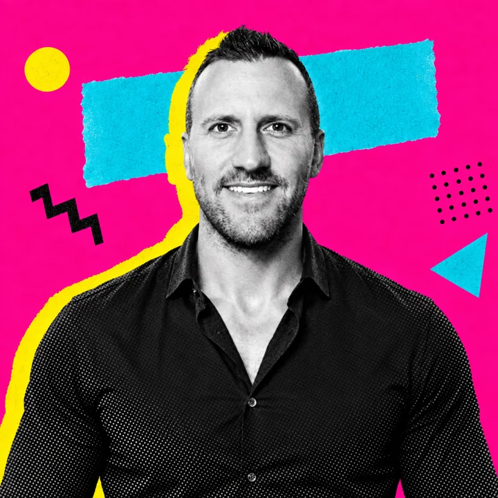 Aymeric, créateur de RETOUR90, portrait remixé pop
